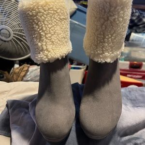 Gray and white Sherpa boot